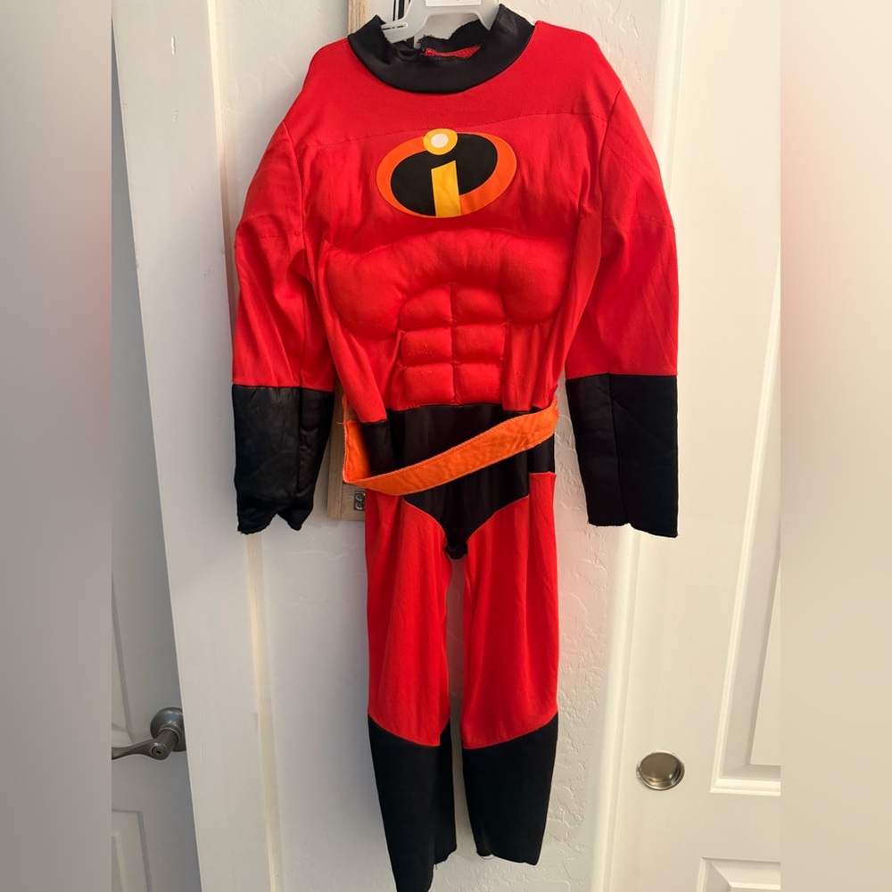 The Incredibles Dash costume